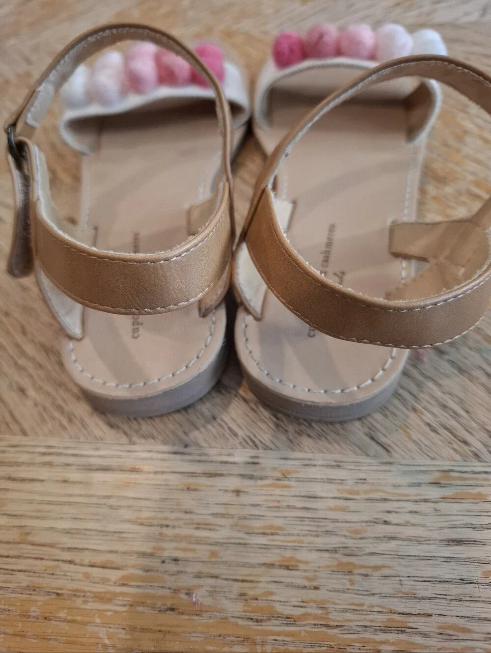 cupcakes & cashmere pre loved